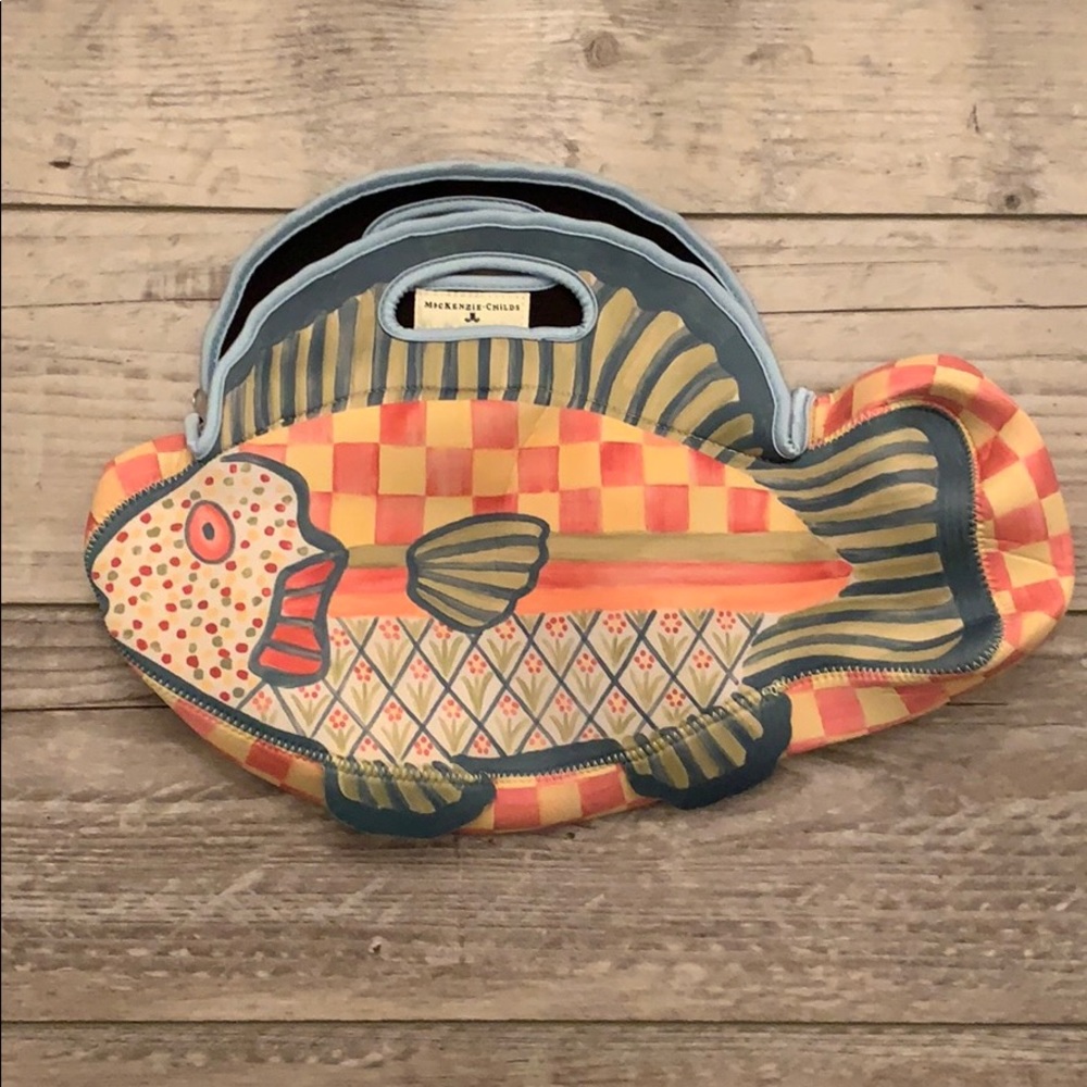 Mackenzie child’s fish lunch box NWOT